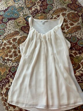 Banana Republic sz Med Light Ivory Sleeveless Pleated Tank Top